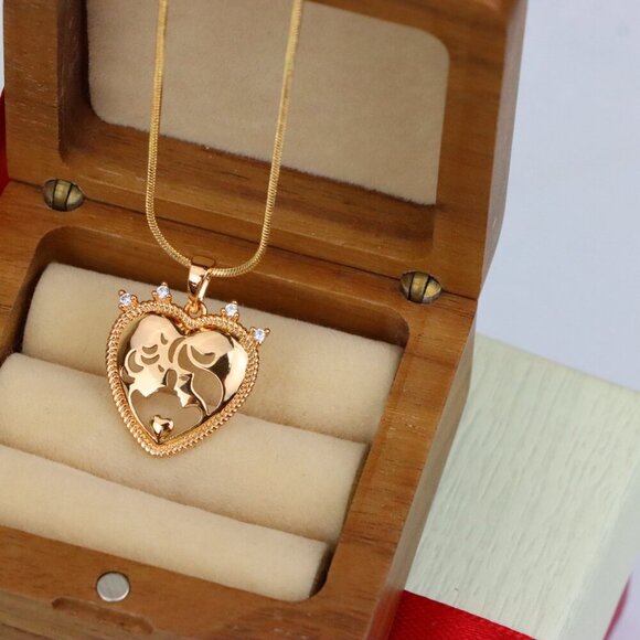 "Crowned Heart Pendant in Rose Gold with Intricate Silhouette Design, XPPT1839 - Picture 5 of 13